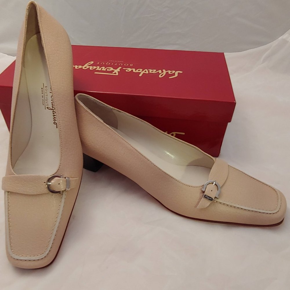 Salvatore Ferragamo Novella Shoes NWT Size 7.5B